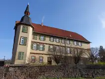 Stedtfeld, Unteres Schloss, erbaut 1667 durch Hans Joost II. von Boyneburgk, dreist�ckiger, verputzter Fachwerkbau (17.03.2024)