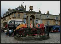 Sightseeing in Bath mit den offenen Doppelstckern. Hop on/Hop off... rein in den Bus, raus aus dem Bus. Hier ein Zustieg am Terrace Walk.