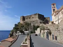 Scilla, Castello Ruffo auf dem Cap Scilla, Renaissancefestung aus dem 15. Jahrhundert (09.04.2024)