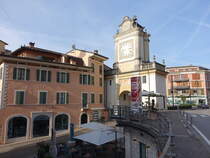 Salo, Porta dell Orologio an der Via Giuseppe Garibaldi (13.04.2024) 