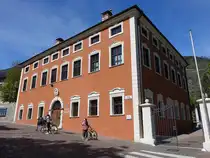 Schlanders, Rathaus am Plawenplatz (13.04.2024)