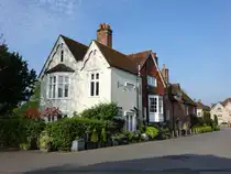 Salisbury, H�user am Choristers Square im Kathedralbezirk (11.05.2024)