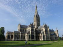 Salisbury, Kathedrale, erbaut im 13. Jahrhundert, Kirchturm mit 123 Meter der hchste Englands, erbaut 1315 (11.05.2024)