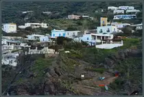 Die Siedlung Ginostra am Fu�e des Stromboli macht am Morgen des 21.02.2024 einen verschlafenen Eindruck. Vom Hafen wird gerade die Post die Serpentinen hinauf in den Ort gebracht. Lediglich etwa 40 Bewohner leben hier.