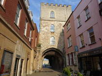 Taunton, Castle Gate an der Castle Bow Gasse (12.05.2024)