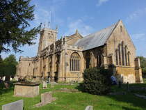 Martock, All Saints Kirche, erbaut im 13. Jahrhundert, Kirchturm erbaut 1505, restauriert von 1883 bis 1884 durch den Architekten Ewan Christian (12.05.2024)