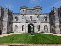 Milton Abbas, Innenhof der Milton Abbas Abbey School (12.05.2024)