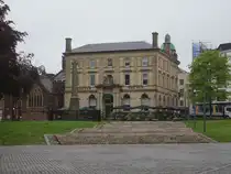 Exeter, Pfarrkirche St. Petrock und Restaurant The Ivy am Cathedral Yard (13.05.2024)