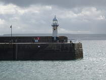 St. Ives, alter Leuchtturm St. Ives Light am Harbour Beach, Cornwall (15.05.2024)