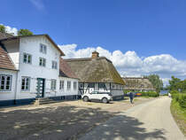 Ehemalige Gastwirtschaft Schlie-Krog in Sieseby an der Schlei (Kreis Rendsburg-Eckernfrde). Aufnahme: 5. Juni 2024.