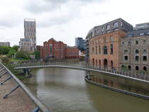 Bristol, Castle Bridge am Castle Park, erbaut durch das Architektenbro Bush Consultant (16.05.2024)