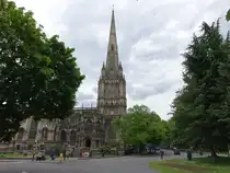 Bristol, Pfarrkirche St. Mary Redcliffe, erbaut von 1292 bis 1370 (16.05.2024)
