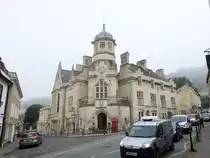 Bradford-on-Avon, kath. Pfarrkirche St. Thomas, erbaut bis 1854 durch Thomas Fuller, ehemaliges Rathaus der Stadt (17.05.2024)