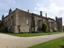 Lacock Abbey, ehemaliges Nonnenkloster der Augustiner aus dem fr�hen 13. Jahrhundert, gegr�ndet durch Ela, Countess of Salisbury, nach Aufl�sung Umbau zum Wohnhaus 1539 durch Sir William Sharrington (17.05.2024)