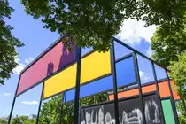 Farbenfrohe Kunstwerke im Wiener Stadtpark. Aufnahme: 18. Mai 2024.