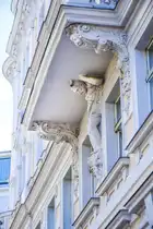 Jugendstil im dritten Wiener Gemeindebezirk. Der Jugendstil  ist eine kunstgeschichtliche Epoche an der Wende vom 19. zum 20. Jahrhundert. Aufnahme: 19. Mai 2024.