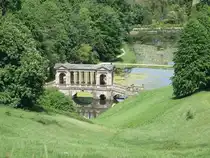Bath, Br�cke von 1755 im palladianischen Stil �ber den See im Prior Park (17.05.2024)