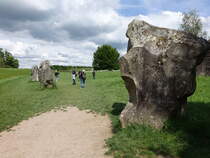 Avebury, Teil des neolithischen Steinkreis. Das Henge wurde 2600 bis ca. 2500 v. Chr. errichtet (17.05.2024)