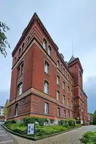 Dieses im Jahr 1879 im gotischen Stil erbaute Geb�ude beherbergt heute das Amts- und Landgericht in Flensburg. (Juni 2024)