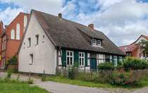 Bergen auf Rgen: Ein hbsches Haus in der Ortslage, 06-2024