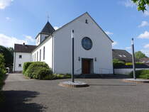 Hingen, Pfarrkirche St. Josef, erbaut 1958 (08.06.2024)