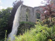 Das einer rmischen Wasserleitung nachempfundene Aqudukt im Bergpark Wilhelmshhe in Kassel am 26.06.2024.