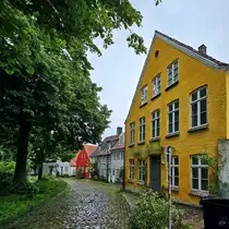 Diese Stadth�user waren in der N�he der Johanniskirche zu sehen. (Flensburg, Juni 2024)