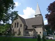 Bockum, evangelische Kreuzkirche in der Friedrich Ebert Stra�e, erbaut 1912 (07.06.2024)