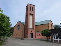 Heessen, kath. Pfarrkirche St. Marien, erbaut von 1985 bis 1986 durch die Architekten Peter Kulka und Hans Schilling (07.06.2024)
