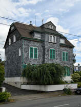Dieses Schieferhaus habe ich Anfang Juli 2024 in Solingen fotografiert.