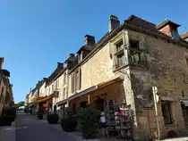 Domme, Hauptstrasse, Haus mit Renaissance-Fenster, 18.07.2024