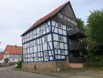 Landau, Fachwerkhaus Weinhaus Landau in der Mittelstra�e (31.05.2024)