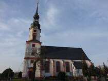 Zedtlitz, evangelische Kirche, Chor erbaut 1480, Kirchturm und Langhaus erbaut im 16. Jahrhundert, barockisiert 1720 (31.03.2024)