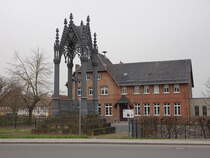 Grossgrschen, Denkmal von 1817 fr den Prinzen von Hessen-Homburg (30.03.2024)
