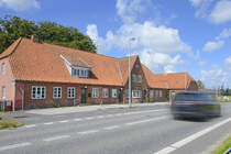 Das alte dnische Zollhaus sdlich von Sd (deutsch Seeth) zwischen Tonder (dnisch Tnder) und Niebll. Aufnahme: 11. August 2024.