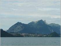 Eine andere Ansicht von Spiez fotografiert vom Schiff auf dem Thuner See. 29.07.08 (Jeanny)