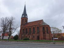 Groalsleben, evangelische St. Petrus Kirche, neugotische Backsteinkirche, erbaut 1885 (24.03.2024)