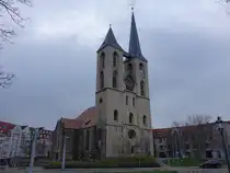 Halberstadt, evangelische St. Martini Kirche, erbaut von 1250 bis 1350, gotische Hallenkirche mit Doppelturmfassade (24.03.2024)