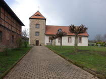 Seinstedt, evangelische St. Johannes Kirche, erbaut im 16. Jahrhundert (23.03.2024)