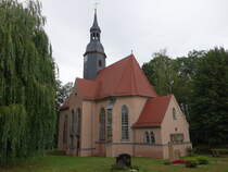 Neckanitz, evangelische Kirche, Saalbau mit Dachreiter, erbaut 1694 (12.07.2024)