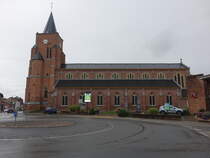 Caestre, Pfarrkirche St. Omer in Avenue du Gnral de Gaulle (06.09.2024)