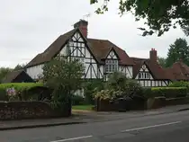 Compton, Fachwerkhaus in der Stra�e The Street (07.09.2024)