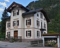 Wohnhaus aufgenommen bei einem Rundgang durch Mayrhofen. 08.2024