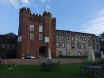 Farnham Castle, erbaut im 17. Jahrhundert durch den Bischof George Morley (08.09.2024)