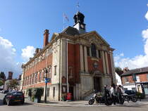 Henley-on-Thames, historisches Rathaus am Market Place (08.09.2024)