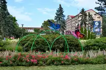 In der Innenstadt von Kolberg (Kołobrzeg) gibt es viele Gr�nfl�chen. (September 2024)