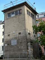 Ehemaliger Grenzturm nahe beim Serlin-Spandauer-Schifffahrtskanal. Foto vom 3.9.2008