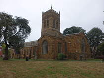 Northampton, Pfarrkirche St. Giles, Vierungsturm 12. Jahrhundert, Langhaus erbaut von 1853 bis 1855 durch Edmund Francis Law (10.09.2024)