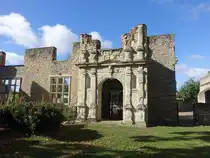 Elstow, Abbey Gate der Benediktinerinnen Abtei, erbaut im 15. Jahrhundert (11.09.2024)