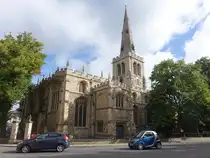 Bedford, Pfarrkirche St. Paul, erbaut im 13. Jahrhundert mit Vierungsturm und Spitzhelm (11.09.2024)